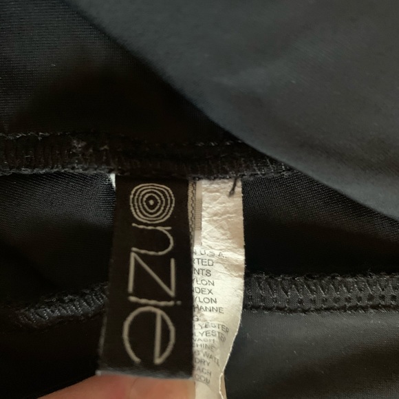 onezie high rise black/nude mesh leggings size M/L - Picture 3 of 5